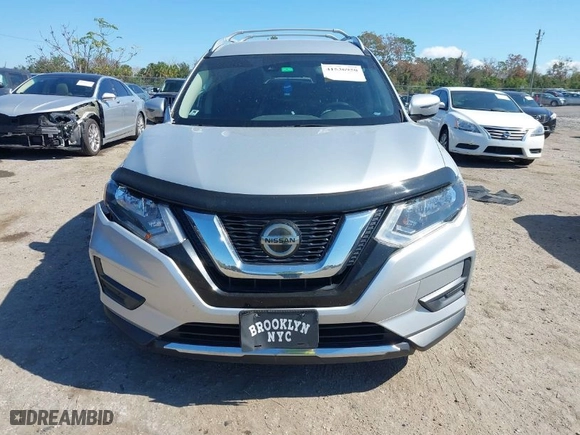 2019 Nissan Rogue SV with VIN JN8AT2MTXKW250166, listed as a IAAI auction lot 41536950 with NaN miles. Bid and sale history available at carsss.com. Image 12.