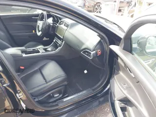 2019 Jaguar XE 25t with VIN SAJAS4FX6KCP52413, listed as a IAAI auction lot 41590240 with 68,574 mi miles. Bid and sale history available at carsss.com. Image 5.