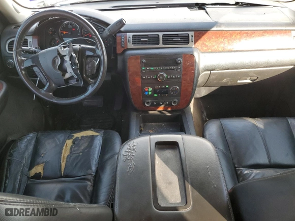 2009 Chevrolet Suburban LT w/2LT with VIN 1GNFC26039R289296, listed as a Copart auction lot 80672484 with 0 mi miles and Salvage Title. Bid and sale history available at carsss.com. Image 8.