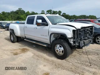 2016 GMC Sierra 3500HD Denali z VIN 1GT42YE84GF304755, wystawiony jako Copart lot #64882644 z przebiegiem 120 309 mil mil oraz Szkody całkowita. Historia ofert i sprzedaży dostępna na DreamBid. Obrazek 4.
