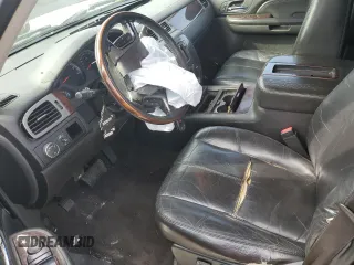 2008 GMC Sierra Denali z VIN 2GTEK638881333440, wystawiony jako Copart lot #47621115 z przebiegiem 191 529 mil mil oraz Szkoda całkowita • Salvage title. Historia ofert i sprzedaży dostępna na DreamBid. Obrazek 7.