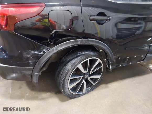 2018 Nissan Rogue Sport S with VIN JN1BJ1CR3JW282514, listed as a IAAI auction lot 41619650 with 149,522 mi miles. Bid and sale history available at carsss.com. Image 6.