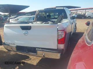 2018 Nissan Titan SV with VIN 1N6AA1EK9JN533760, listed as a IAAI auction lot 41512624 with 84,743 mi miles. Bid and sale history available at carsss.com. Image 4.