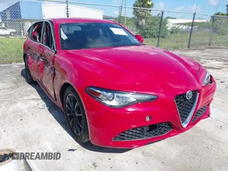 2020 Alfa Romeo Giulia z VIN ZARFAMAN0L7631101, wystawiony jako IAAI lot #42228040 z przebiegiem 27 223 mil mil oraz . Historia ofert i sprzedaży dostępna na DreamBid. Obrazek 1.