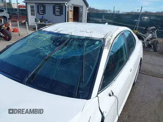 2024 Toyota Camry LE z VIN 4T1C11AK2RU864906, wystawiony jako IAAI lot #41638637 z przebiegiem 75 013 mil mil oraz . Historia ofert i sprzedaży dostępna na DreamBid. Obrazek 6.