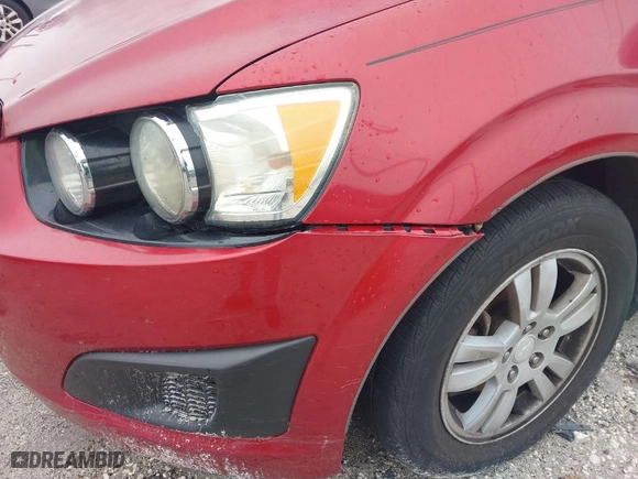 2014 Chevrolet Sonic LT with VIN 1G1JC5SB9E4118791, listed as a IAAI auction lot 41618839 with 75,040 mi miles. Bid and sale history available at carsss.com. Image 6.