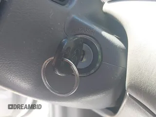2002 Toyota Camry XLE z VIN 4T1BF32K42U007564, wystawiony jako IAAI lot #42534864 z przebiegiem 133 850 mil mil oraz . Historia ofert i sprzedaży dostępna na DreamBid. Obrazek 11.