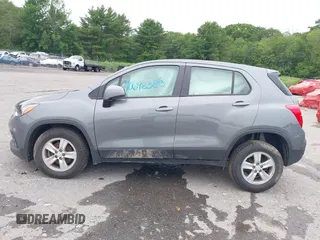 2020 Chevrolet Trax LS z VIN 3GNCJNSBXLL272365, wystawiony jako IAAI lot #40698380 z przebiegiem 39 306 mil mil oraz . Historia ofert i sprzedaży dostępna na DreamBid. Obrazek 15.