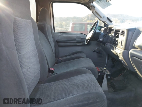 2003 Ford F-350 XL with VIN 1FTSF31L43EB31943, listed as a IAAI auction lot 41335334 with Not Provided miles and . Bid and sale history available at DreamBid. Image 5.