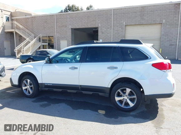 2014 Subaru Outback Limited с VIN 4S4BRBPC3E3303219, выставлен на аукционе IAAI как лот 42345476 с пробегом 97 876 миль миль и . История ставок и продаж доступна на DreamBid. Изображение 14.