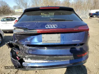 2021 Audi e-tron Prestige z VIN WA1VAAGEXMB028077, wystawiony jako Copart lot #51068735 z przebiegiem 36 998 mil mil oraz Szkody całkowita. Historia ofert i sprzedaży dostępna na DreamBid. Obrazek 6.