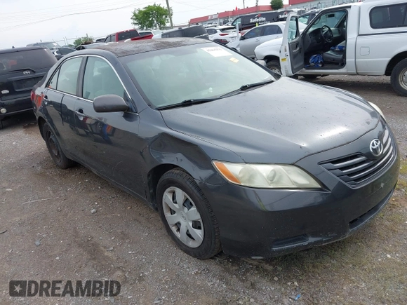 2007 Toyota Camry CE z VIN 4T1BE46K87U111100, wystawiony jako IAAI lot #42465375 z przebiegiem 162 703 mil mil oraz . Historia ofert i sprzedaży dostępna na DreamBid. Obrazek 1.