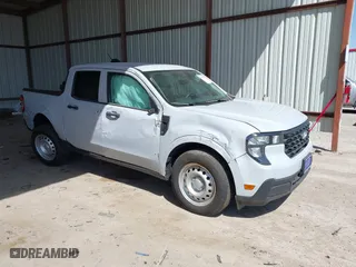 2025 Ford Maverick XL with VIN 3FTTW8A30SRA35448, listed as a IAAI auction lot 41857997 with 106 mi miles. Bid and sale history available at carsss.com. Image 1.