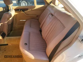 1986 Mercedes-Benz 420 with VIN WDBCA35D3GA200123, listed as a Copart auction lot 81694694 with 135,481 mi miles and Clean Title. Bid and sale history available at carsss.com. Image 10.