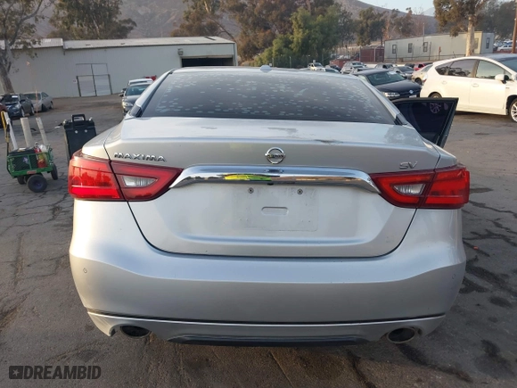2018 Nissan Maxima SL with VIN 1N4AA6AP5JC387702, listed as a IAAI auction lot 41229493 with 111,693 mi miles. Bid and sale history available at carsss.com. Image 16.