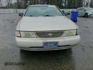 1996 Nissan Sentra XE z VIN 1N4AB41D2TC767557, wystawiony jako Copart lot #42553245 z przebiegiem 148 514 mil mil oraz Szkoda całkowita • Salvage title. Historia ofert i sprzedaży dostępna na DreamBid. Obrazek 10.