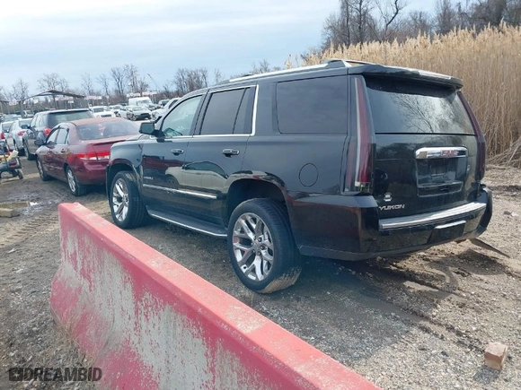 2017 GMC Yukon Denali with VIN 1GKS2CKJ3HR337610, listed as a IAAI auction lot 41482038 with 1 mi miles. Bid and sale history available at carsss.com. Image 3.