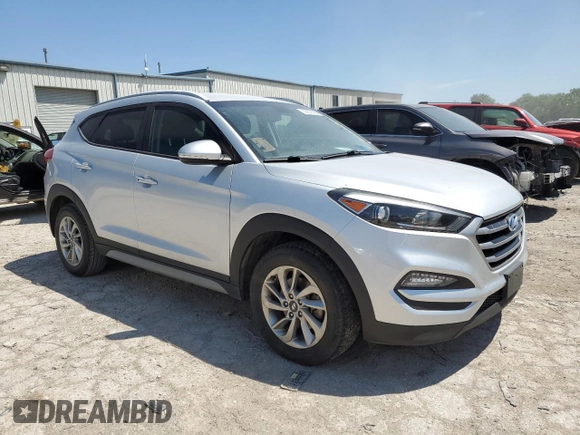 2018 Hyundai Tucson SEL z VIN KM8J33A48JU760472, wystawiony jako Copart lot #56302595 z przebiegiem 116 192 mil mil oraz Czysty tytuł • Clean title. Historia ofert i sprzedaży dostępna na DreamBid. Obrazek 4.
