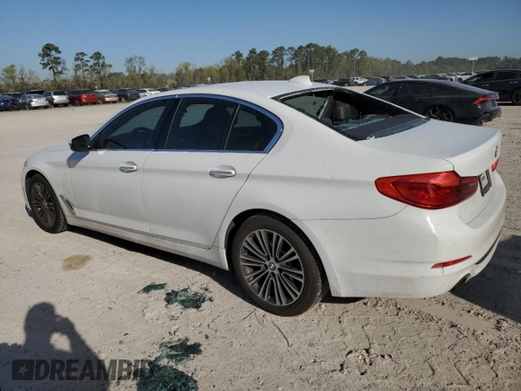 2018 BMW 5 Series 530i z VIN WBAJA5C51JG898880, wystawiony jako Copart lot #49928005 z przebiegiem 117 581 mil mil oraz Czysty tytuł • Clean title. Historia ofert i sprzedaży dostępna na DreamBid. Obrazek 2.