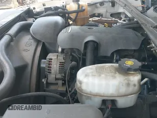 2005 Chevrolet Silverado 2500HD LS с VIN 1GCHC23U35F949373, выставлен на аукционе IAAI как лот 42289580 с пробегом 162 828 миль миль и . История ставок и продаж доступна на DreamBid. Изображение 18.