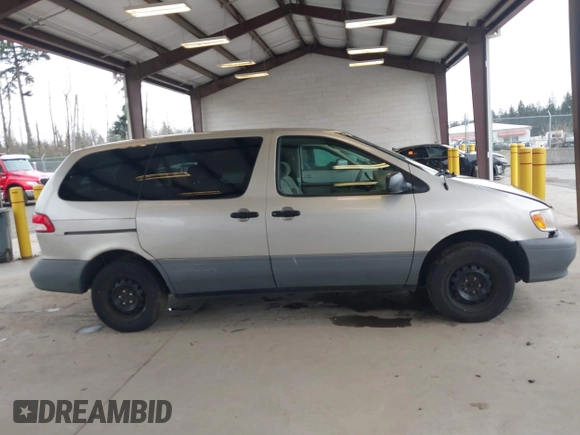 2001 Toyota Sienna CE with VIN 4T3ZF19C31U393059, listed as a IAAI auction lot 41809583 with 237,250 mi miles. Bid and sale history available at carsss.com. Image 13.