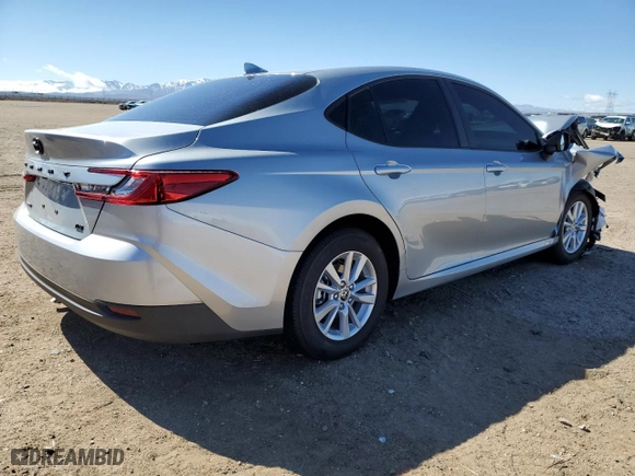 2025 Toyota Camry LE with VIN 4T1DAACK5SU102533, listed as a Copart auction lot 47691235 with 9,078 mi miles and Salvage Title. Bid and sale history available at carsss.com. Image 3.