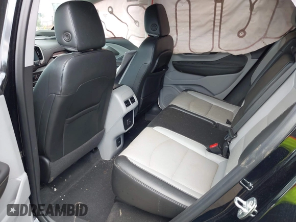 2023 GMC Terrain SLT with VIN 3GKALVEG7PL113671, listed as a IAAI auction lot 42740148 with 33,185 mi miles and . Bid and sale history available at DreamBid. Image 8.