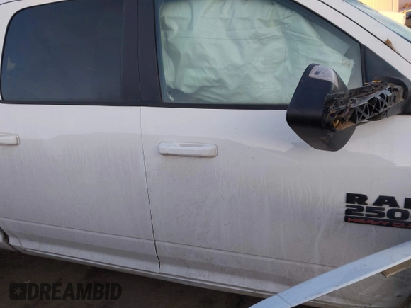 2018 Ram 2500 Big Horn with VIN 3C6UR5DL6JG257631, listed as a IAAI auction lot 41385380 with 1 mi miles. Bid and sale history available at carsss.com. Image 12.