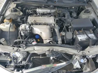 2001 Toyota Camry CE z VIN 4T1BG22K91U053266, wystawiony jako Copart lot #56991785 z przebiegiem 130 502 mil mil oraz Szkody całkowita. Historia ofert i sprzedaży dostępna na DreamBid. Obrazek 11.