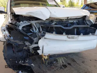 2019 Toyota 4Runner SR5 с VIN JTEBU5JR0K5630450, выставлен на аукционе IAAI как лот 42386961 с пробегом 104 733 миль миль и . История ставок и продаж доступна на DreamBid. Изображение 6.