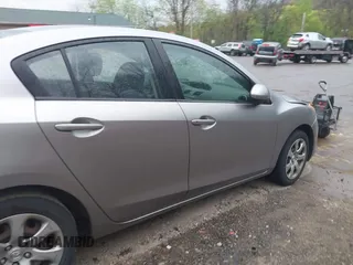 2011 Mazda Mazda3 i Sport with VIN JM1BL1UG0B1401901, listed as a IAAI auction lot 42058681 with 147,060 mi miles. Bid and sale history available at carsss.com. Image 17.