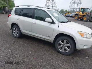 2008 Toyota RAV4 Ltd with VIN JTMBD31V085181155, listed as a IAAI auction lot 42194571 with 164,764 mi miles. Bid and sale history available at carsss.com. Image 1.