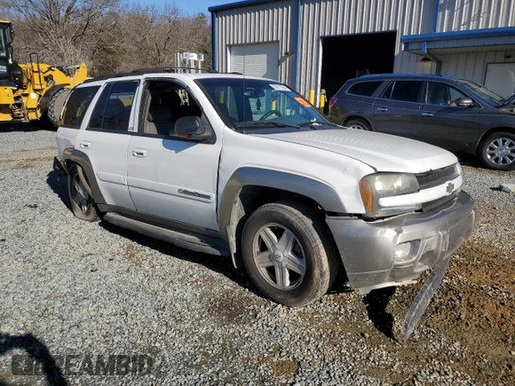 2003 Chevrolet TrailBlazer LTZ with VIN 1GNDT13S832260691, listed as a Copart auction lot 85911284 with 140,993 mi miles and Salvage Title. Bid and sale history available at DreamBid. Image 4.