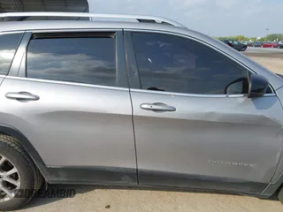 2018 Jeep Cherokee Latitude Plus с VIN 1C4PJLLB7JD552311, выставлен на аукционе IAAI как лот 42054262 с пробегом 164 209 миль миль и . История ставок и продаж доступна на DreamBid. Изображение 13.