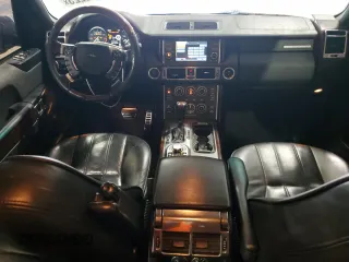 2010 Land Rover Range Rover SC z VIN SALMF1E47AA316386, wystawiony jako Copart lot #47885225 z przebiegiem 149 463 mil mil oraz Czysty tytuł • Clean title. Historia ofert i sprzedaży dostępna na DreamBid. Obrazek 8.