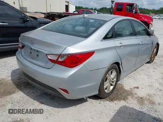 2014 Hyundai Sonata GLS with VIN 5NPEB4ACXEH859896, listed as a IAAI auction lot 42131282 with 174,700 mi miles and . Bid and sale history available at carsss.com. Image 4.