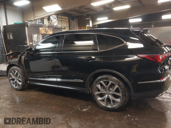 2024 Acura MDX w/Technology Package with VIN 5J8YE1H41RL010101, listed as a IAAI auction lot 41510582 with 14,752 mi miles. Bid and sale history available at carsss.com. Image 15.