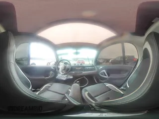 2015 Smart fortwo Passion z VIN WMEEJ3BA9FK791881, wystawiony jako Copart lot #43876595 z przebiegiem 56 699 mil mil oraz Szkody całkowita. Historia ofert i sprzedaży dostępna na DreamBid. Obrazek 13.