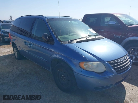 2007 Chrysler Town & Country LWB LX with VIN 2A4GP44R17R266406, listed as a IAAI auction lot 42033861 with 153,870 mi miles. Bid and sale history available at carsss.com. Image 1.