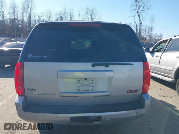 2011 GMC Yukon XL SLT z VIN 1GKS1KE05BR386637, wystawiony jako IAAI lot #41648997 z przebiegiem 162 262 mil mil oraz . Historia ofert i sprzedaży dostępna na DreamBid. Obrazek 16.