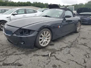 2003 BMW Z4 2.5i with VIN 4USBT33433LR66615, listed as a Copart auction lot 63520724 with 121,495 mi miles and Salvage Title. Bid and sale history available at carsss.com. Image 1.