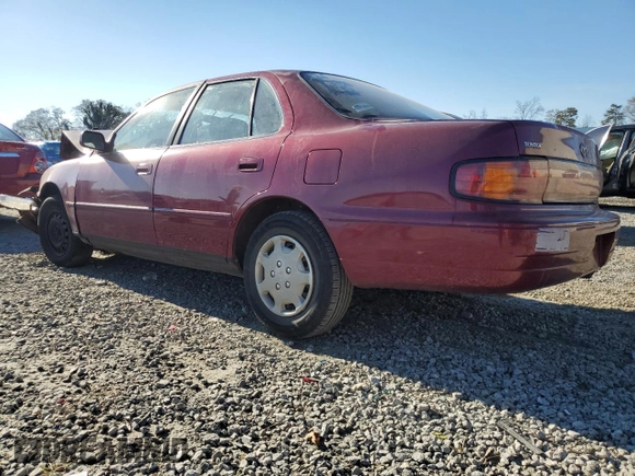1992 Toyota Camry LE with VIN 4T1SK12EXNU029390, listed as a Copart auction lot 82369904 with 309,383 mi miles and Salvage Title. Bid and sale history available at carsss.com. Image 2.