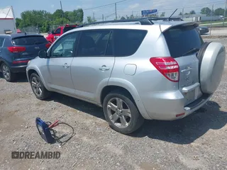2010 Toyota RAV4 Sport с VIN 2T3RF4DV7AW029334, выставлен на аукционе IAAI как лот 42447558 с пробегом 150 816 миль миль и . История ставок и продаж доступна на DreamBid. Изображение 3.