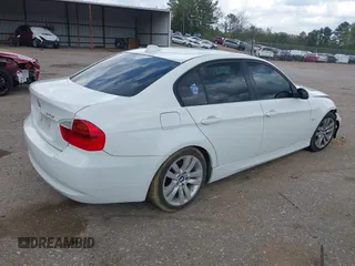 2006 BMW 3 Series 325i with VIN WBAVB175X6NK31827, listed as a IAAI auction lot 41920464 with 174,885 mi miles and . Bid and sale history available at DreamBid. Image 4.