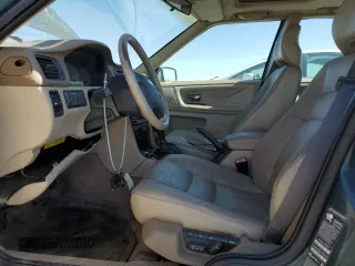 1998 Volvo V70 T5 with VIN YV1LW5346W2383926, listed as a Copart auction lot 48811945 with Not provided miles and Clean title. Bid and sale history available at DreamBid. Image 7.