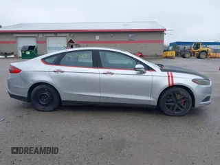 2014 Ford Fusion SE with VIN 1FA6P0HD4E5352723, listed as a IAAI auction lot 42011460 with 118,561 mi miles. Bid and sale history available at carsss.com. Image 14.