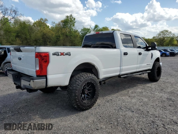 2017 Ford Super Duty F-250 SRW Lariat with VIN 1FT7W2BT2HEE85689, listed as a Copart auction lot 51426635 with 210,236 mi miles and Salvage Title. Bid and sale history available at carsss.com. Image 3.