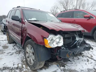 2008 Jeep Grand Cherokee Limited with VIN 1J8HR58298C189827, listed as a IAAI auction lot 41698704 with 200,242 mi miles. Bid and sale history available at carsss.com. Image 1.