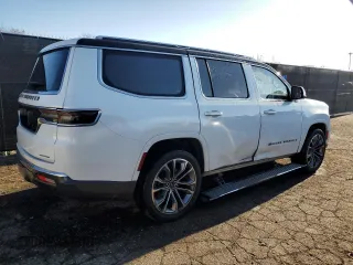 2022 Jeep Grand Wagoneer Series III with VIN 1C4SJVGP0NS113612, listed as a Copart auction lot 80022074 with 39,988 mi miles and Salvage title. Bid and sale history available at DreamBid. Image 3.