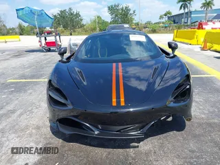 2018 McLaren 720S z VIN SBM14DCA9JW001142, wystawiony jako IAAI lot #42117797 z przebiegiem 15 654 mil mil oraz . Historia ofert i sprzedaży dostępna na DreamBid. Obrazek 12.